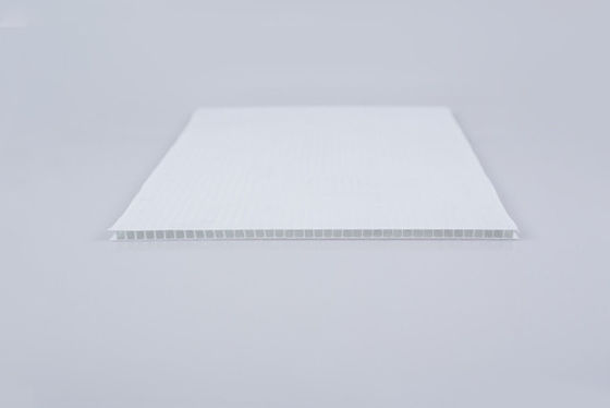 White Corrugated Plastic Sheet 4mm PP Board Sheet Customized