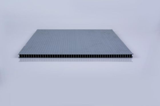 Grey Corrugated PP Sheets UV Resistant Corrugated Plastic Boards Waterproof Floor Protection