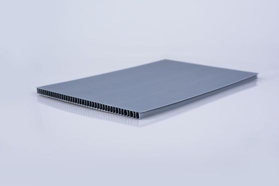 Grey Corrugated PP Sheets UV Resistant Corrugated Plastic Boards Waterproof Floor Protection