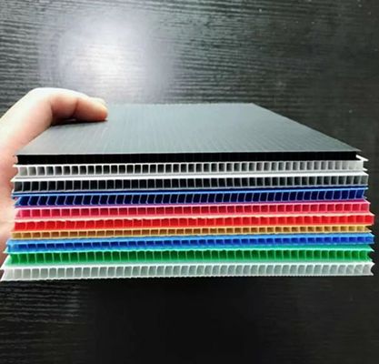 Matt Corrugated Plastic Sheet Lightweight Hollow Corrugated Sheet 2mm