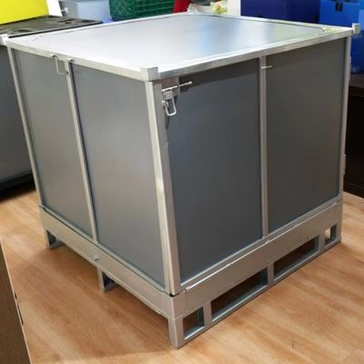Cajas de plástico reutilizables ligeras apilables Cajas de envío de plástico corrugado Gris
