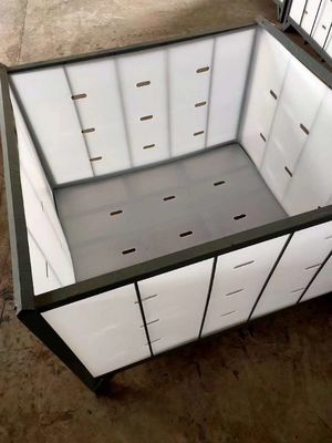 White Turnover Box Rectangular Corrugated Plastic Shipping Boxes Good Bearing Smooth Hardness