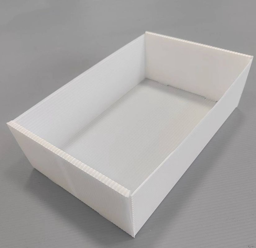 White Custom Corrugated Plastic Box Stackable Corrugated Plastic Tray Strong Hardness